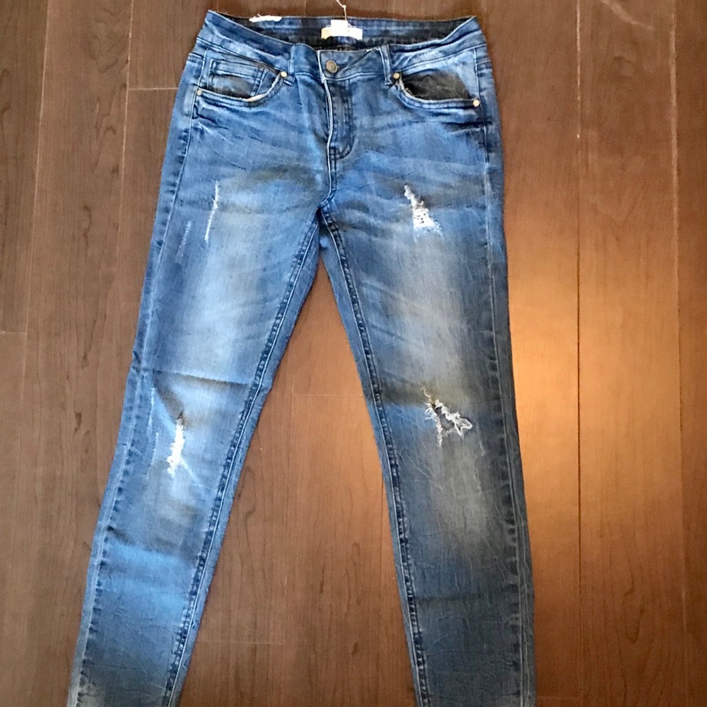Forever 21 Distressed Jeans Sz 27